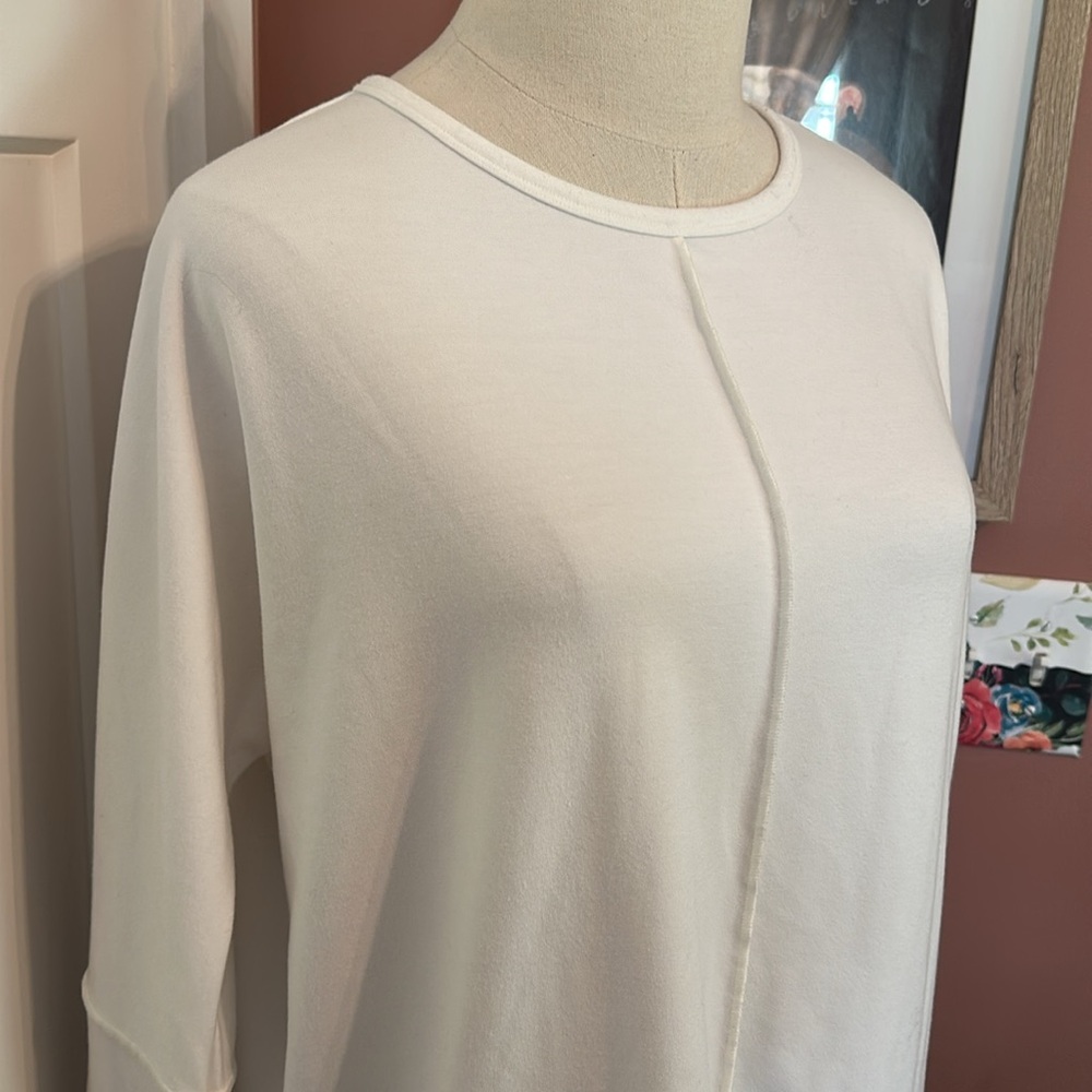 Spanx Perfect Length white 3/4 sleeve crewneck sweatshirt S exposed seams top - Picture 5 of 12